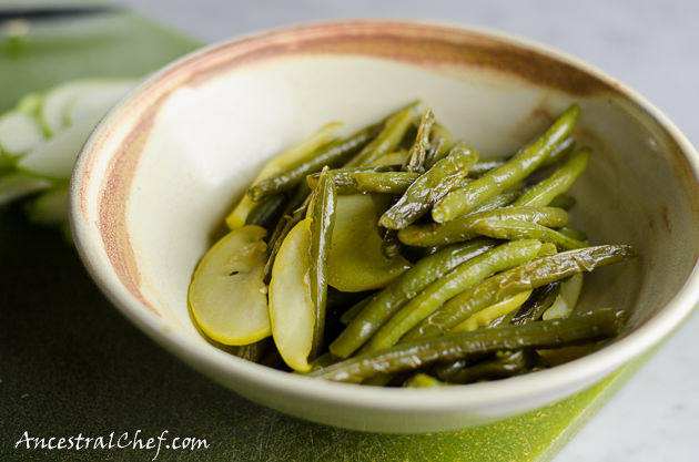 paleo chinese green beans and apple stir fry