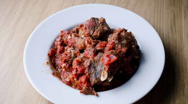 paleo slow cooker oxtail stew
