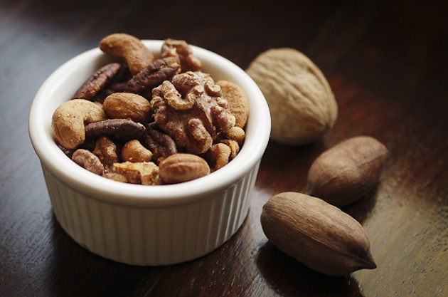 Paleo Thanksgiving Spiced Nuts