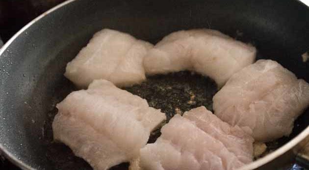Paleo Garlic Ghee Pan-Fried Cod Recipe