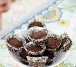 Chocolate Brownies Recipe [Paleo, Gluten-Free, Dairy-Free] #paleo #recipes #glutenfree https://paleoflourish.com/chocolate-brownies-recipe-paleo-gf-dairyfree