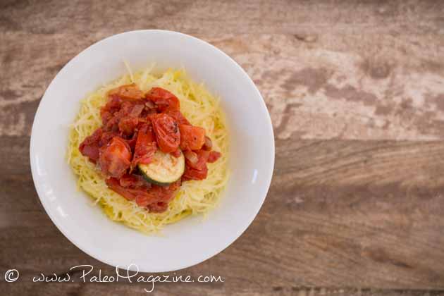 Easy Spaghetti with Tomato Sauce #paleo #recipes #glutenfree https://paleoflourish.com/easy-spaghetti-with-tomato-sauce