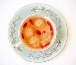 Chinese Chrysanthemum Goji Berry Date Tea Recipe #paleo #chinese #tea https://paleoflourish.com/chinese-chrysanthemum-goji-berry-date-tea-recipe