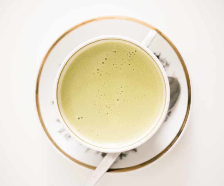 Matcha Green Tea Latte Recipe #paleo #keto #recipe https://paleoflourish.com/matcha-green-tea-latte-recipe