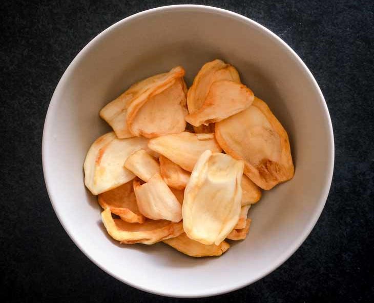Jackfruit chips #paleo #fruit https://paleoflourish.com/what-is-jackfruit-why-should-you-eat-it