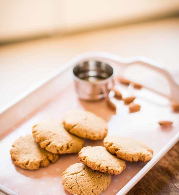 Paleo Ginger Cookies Recipe [Paleo] #paleo #recipes - https://paleoflourish.com/paleo-ginger-cookies-recipe-gf