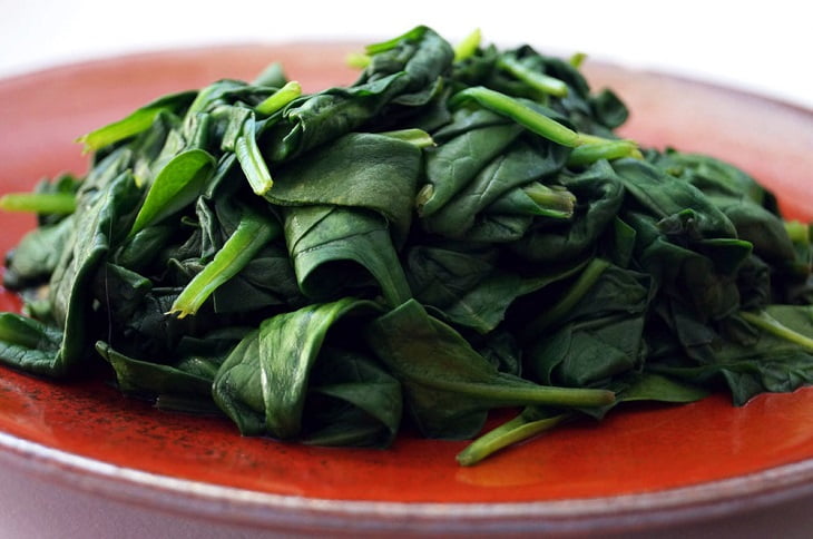 Eat Your Veggies: Easy Wilted Baby Spinach Recipe
