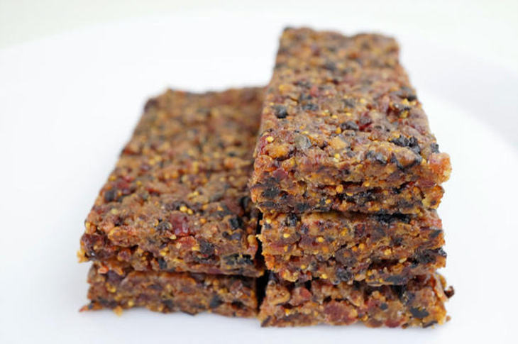 Cranberry Fig Collagen Protein Bars 
