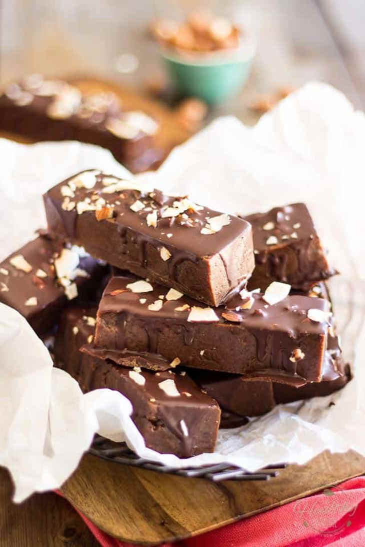 Toasted Almond and Chocolate Homemade Protein Bars