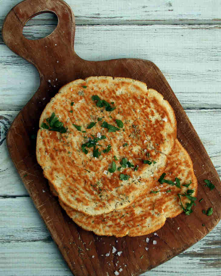 Paleo Garlic Flatbread Recipe #paleo https://paleoflourish.com/paleo-garlic-flatbread-recipe