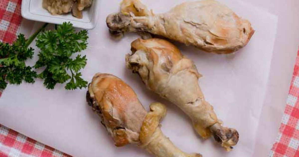We've Got 44 Paleo Crockpot Chicken Recipes For You! https://paleoflourish.com/paleo-crockpot-chicken-recipes