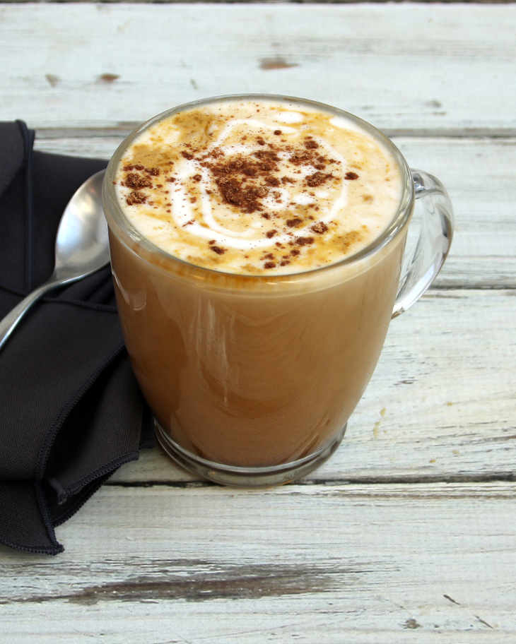 Paleo Pumpkin Latte Recipe #paleo https://paleoflourish.com/paleo-pumpkin-latte-recipe