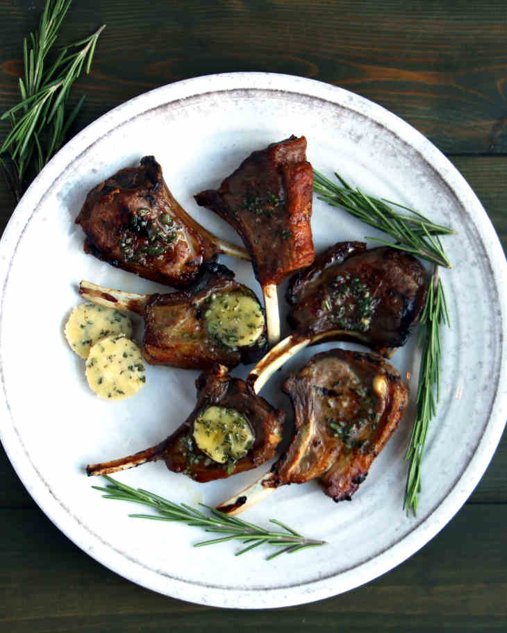 Paleo Rosemary Lamb Chops Recipe #paleo https://paleoflourish.com/paleo-rosemary-lamb-chops-recipe