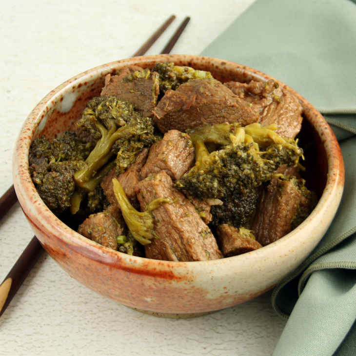 Paleo Pressure Cooker Beef and Broccoli Recipe #paleo https://paleoflourish.com/paleo-pressure-cooker-beef-broccoli-recipe